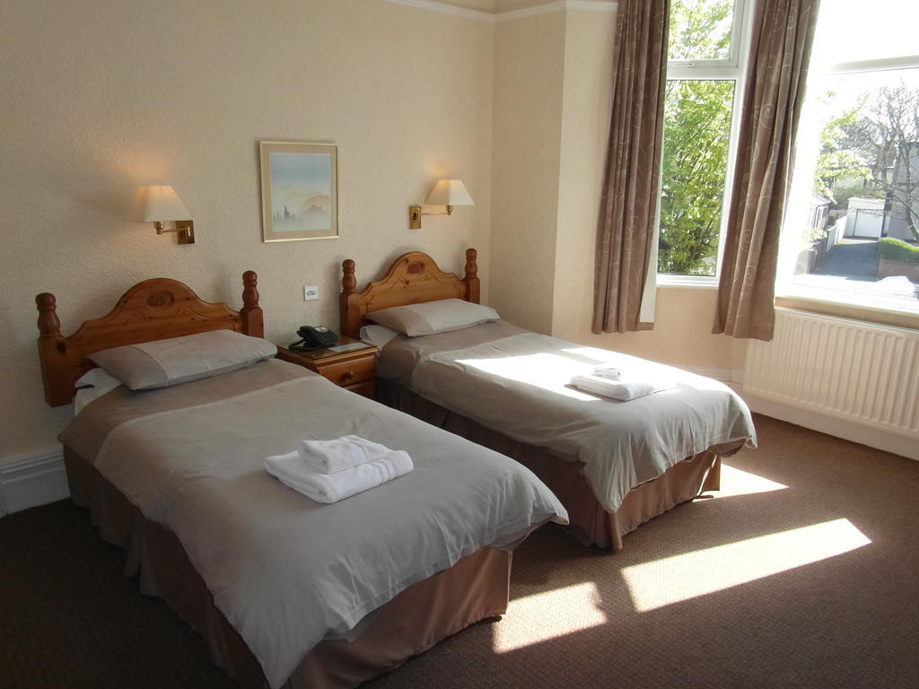 Lisdoonie Hotel Barrow-in-Furness Екстериор снимка