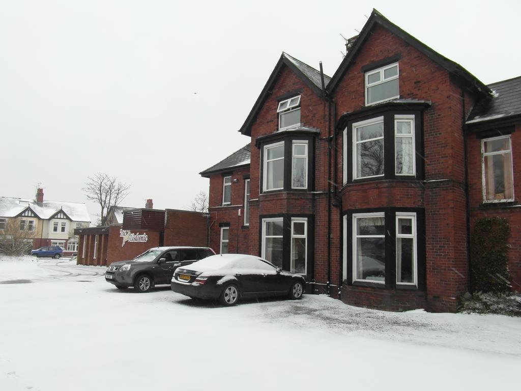 Lisdoonie Hotel Barrow-in-Furness Екстериор снимка
