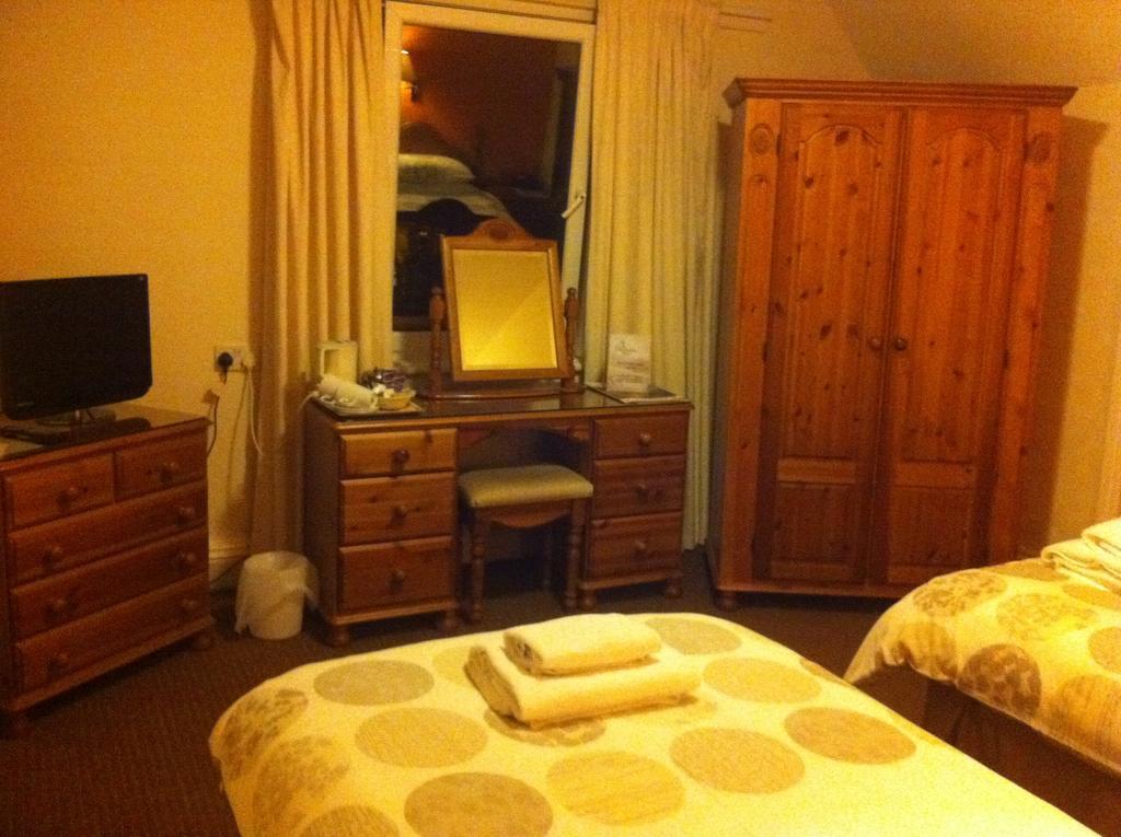 Lisdoonie Hotel Barrow-in-Furness Стая снимка