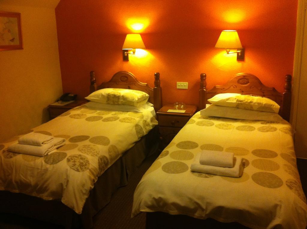 Lisdoonie Hotel Barrow-in-Furness Стая снимка