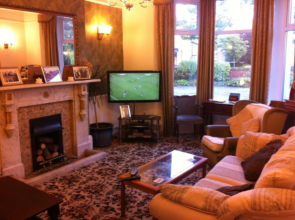 Lisdoonie Hotel Barrow-in-Furness Екстериор снимка